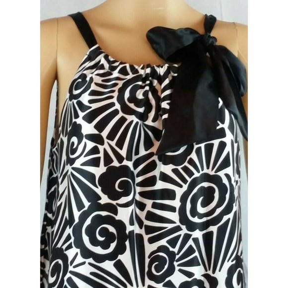 White House Black Market Women (6) 100% Silk Black & White Abstract Floral Dress - Picture 3 of 10